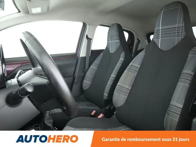 Peugeot 108 view 10