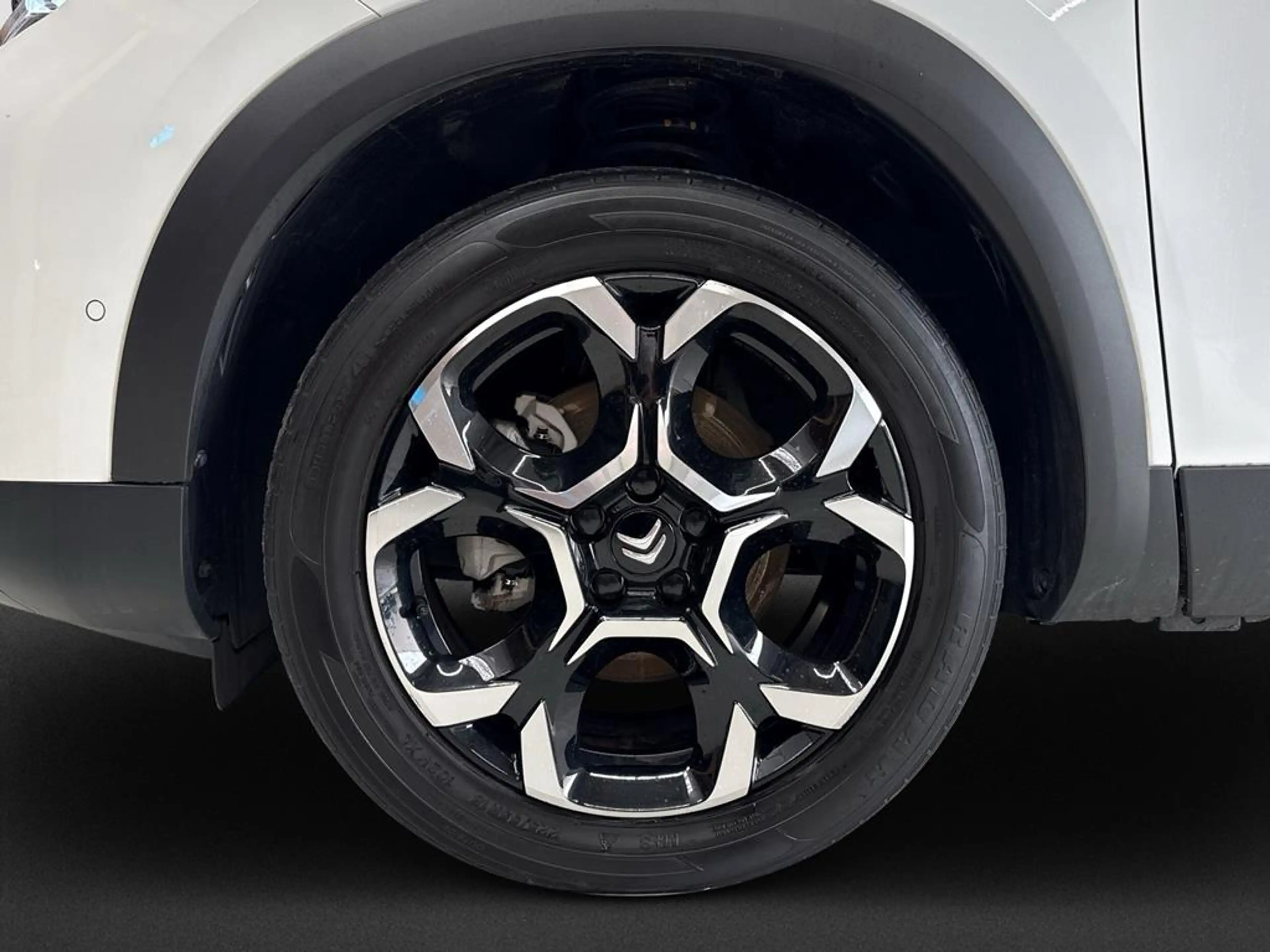 Citroen C5 Aircross Hybrid 1 — photo 10