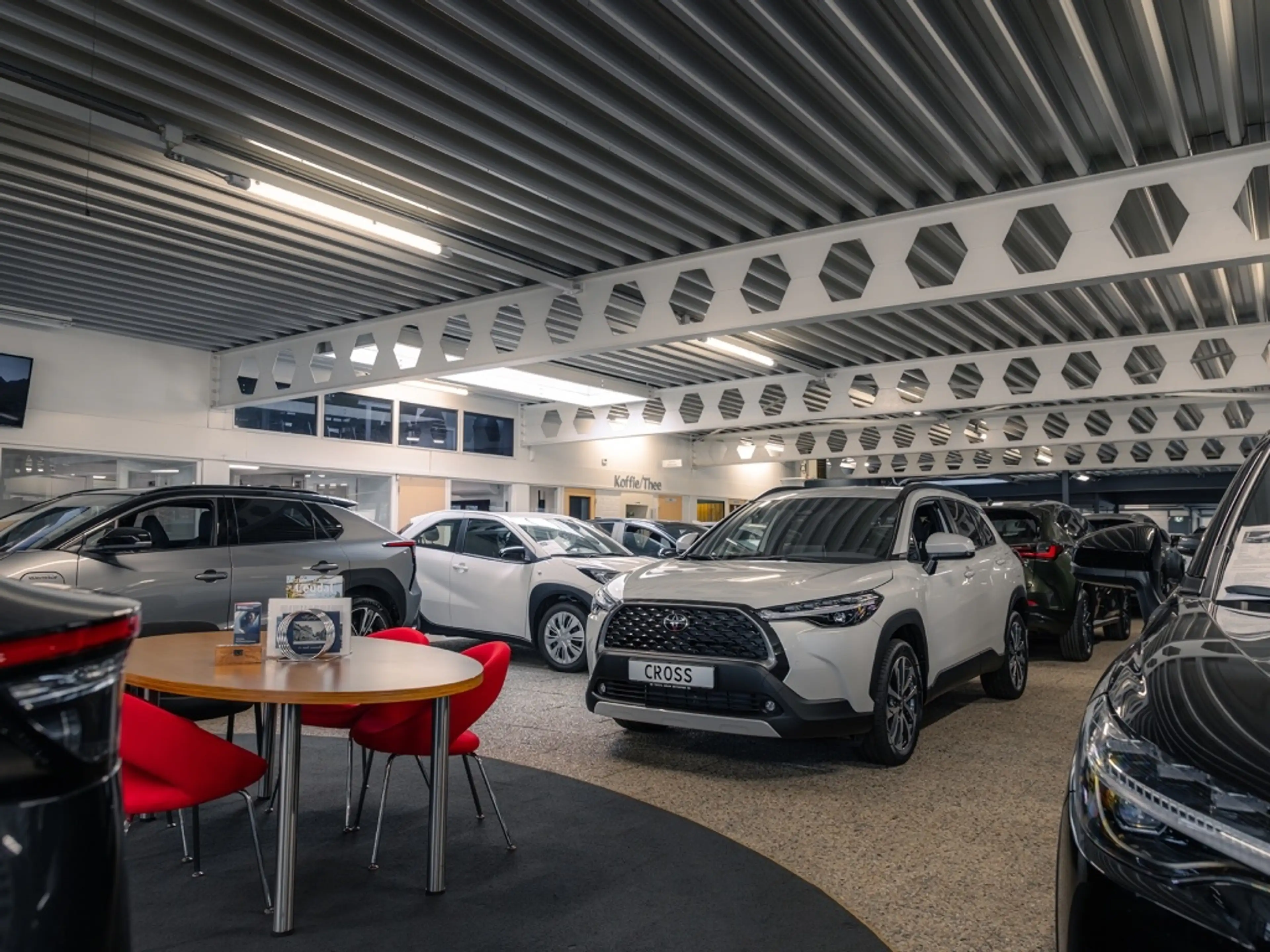 Toyota Yaris Cross 1.5 Hybrid 116pk Dynamic Comfort pack | Parkeersen — photo 39