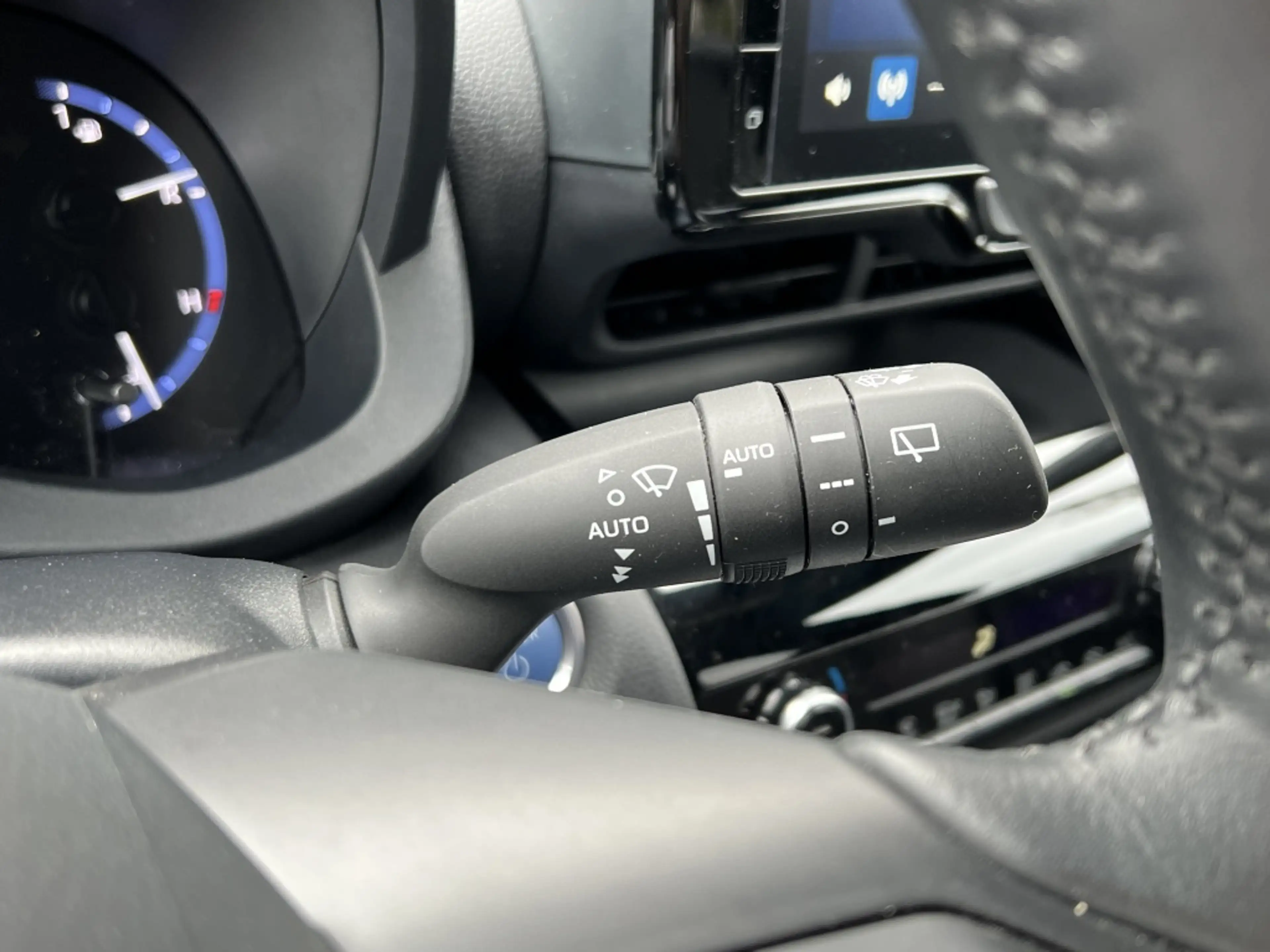 Toyota Yaris Cross 1.5 Hybrid 116pk Dynamic Comfort pack | Parkeersen — photo 30