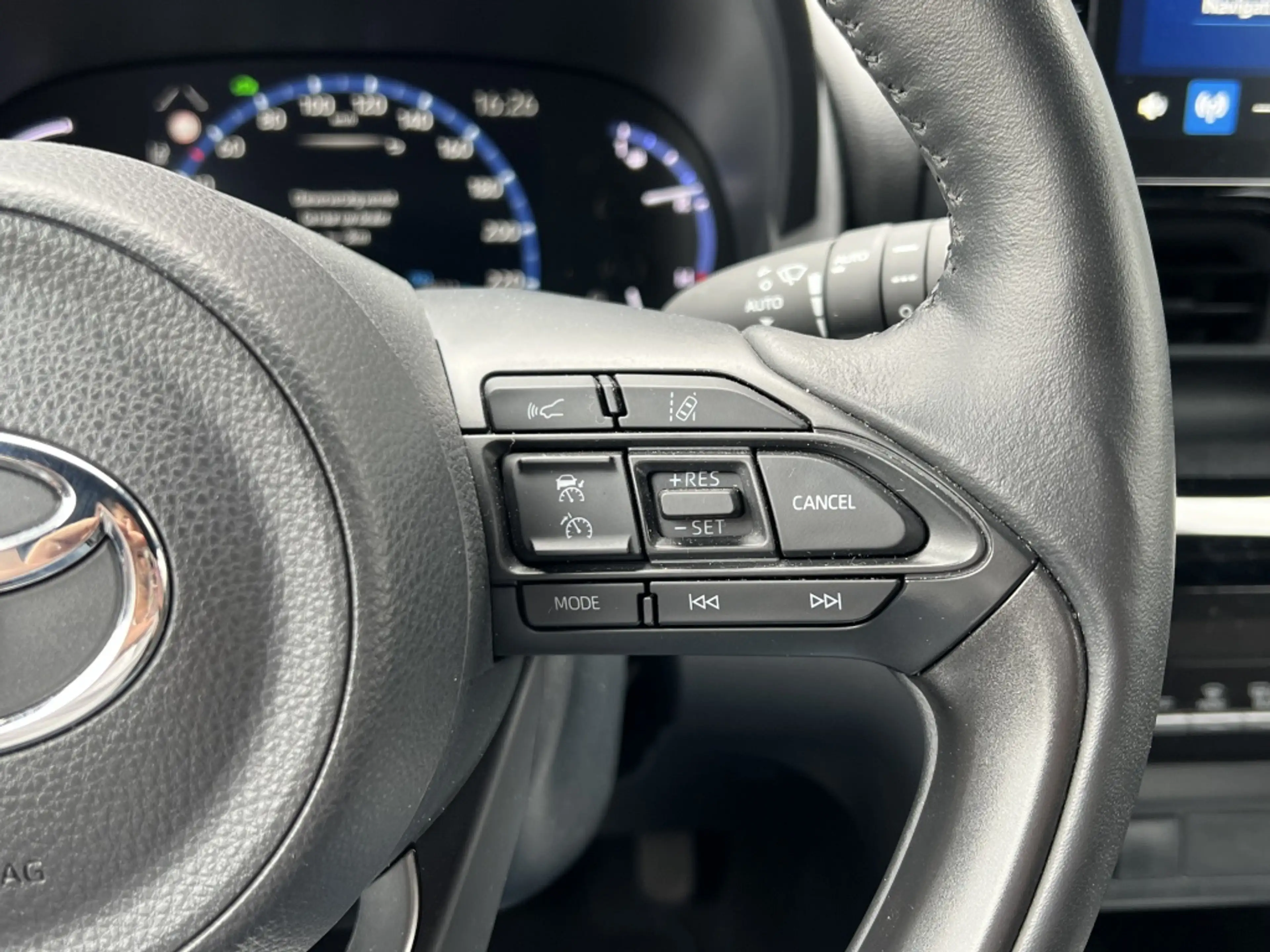 Toyota Yaris Cross 1.5 Hybrid 116pk Dynamic Comfort pack | Parkeersen — photo 25