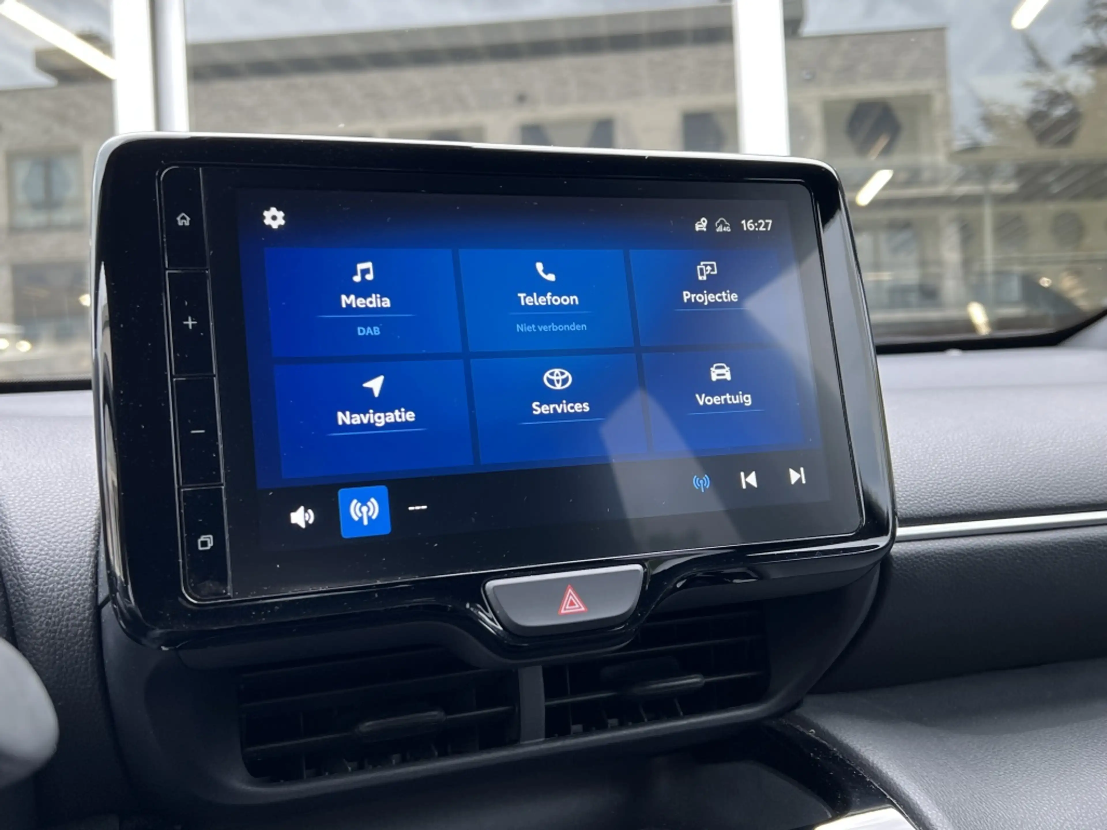 Toyota Yaris Cross 1.5 Hybrid 116pk Dynamic Comfort pack | Parkeersen — photo 35