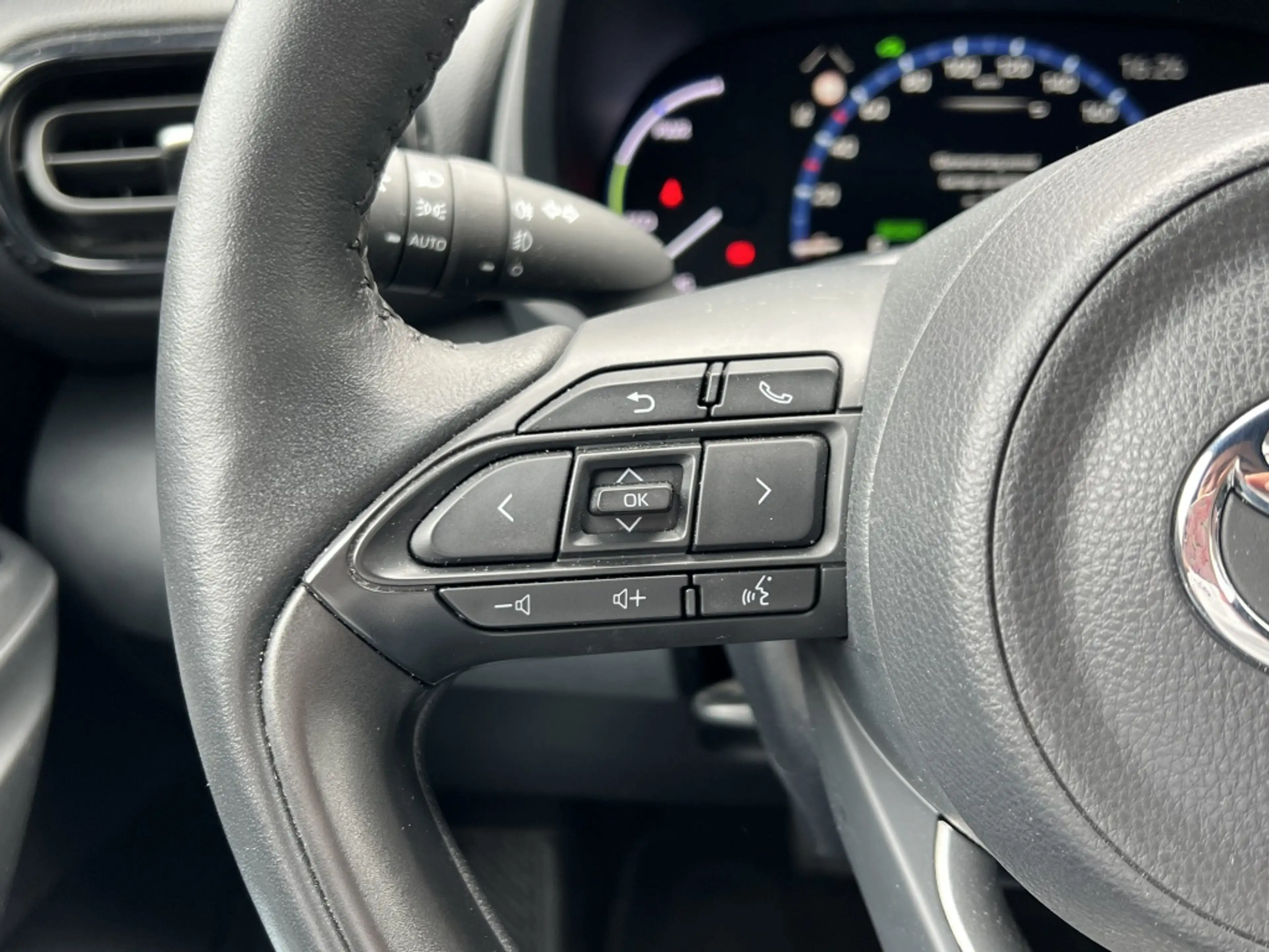 Toyota Yaris Cross 1.5 Hybrid 116pk Dynamic Comfort pack | Parkeersen — photo 26