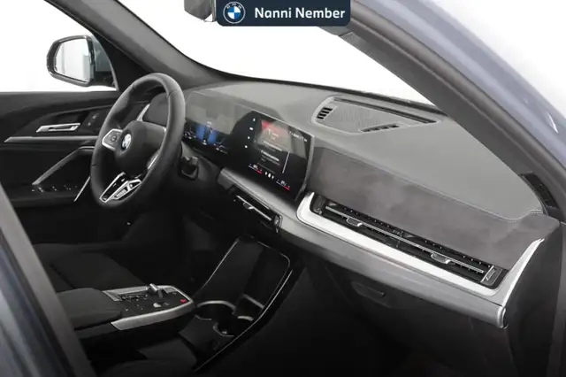 BMW X1 view 8