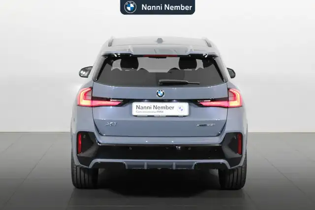 BMW X1 view 4