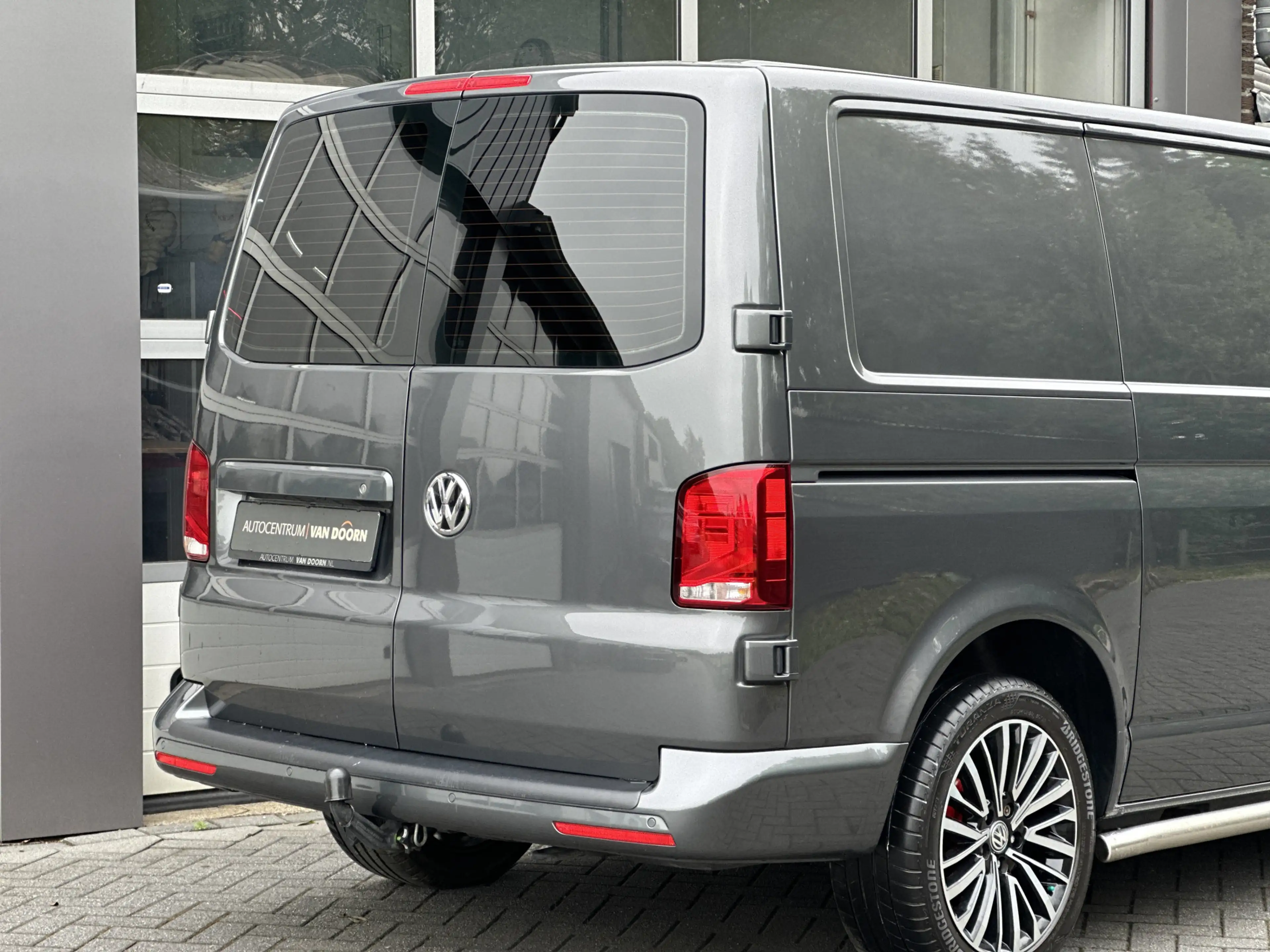 Volkswagen T6.1 Transporter 2.0 TDI | 110pk | Bulli | Digitale cockpit | Adapt — photo 17