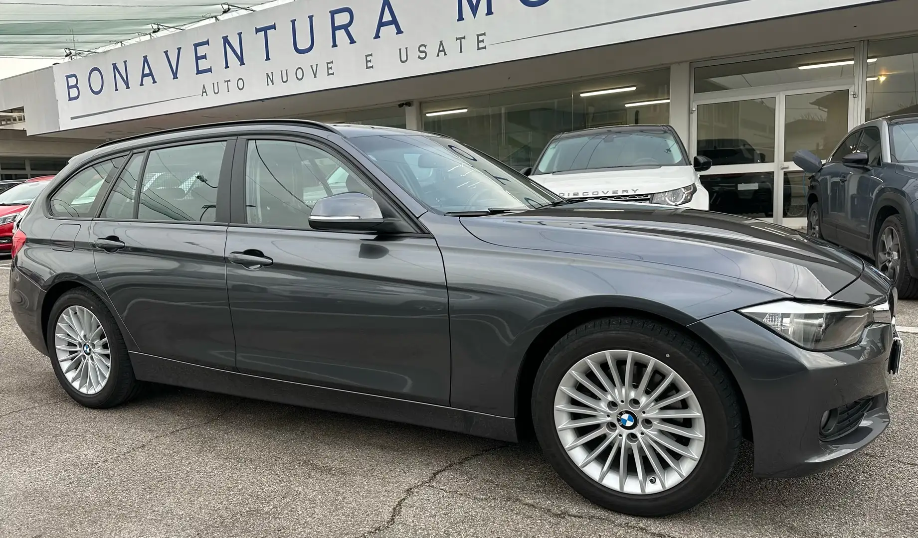 BMW 320 d Touring Advantage “SEDILI RISCALDATI-PDC-NAVI" Gris - 1