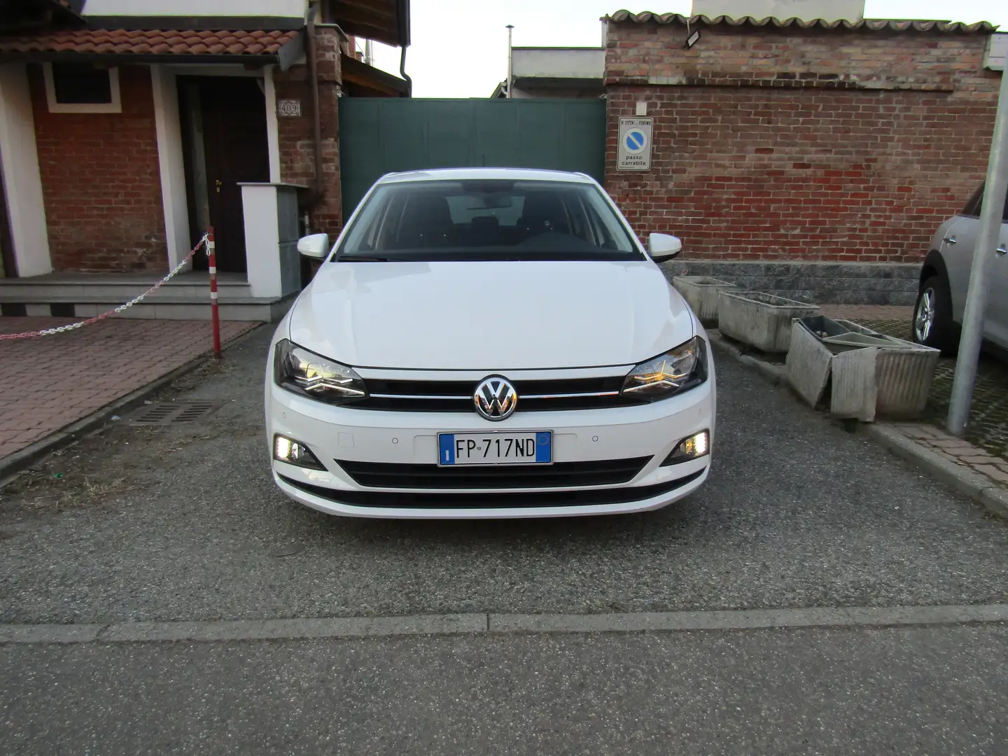 Volkswagen Polo 1.0 95CV "35.500 km" Carplay, Sensori, Clima auto Weiß - 2