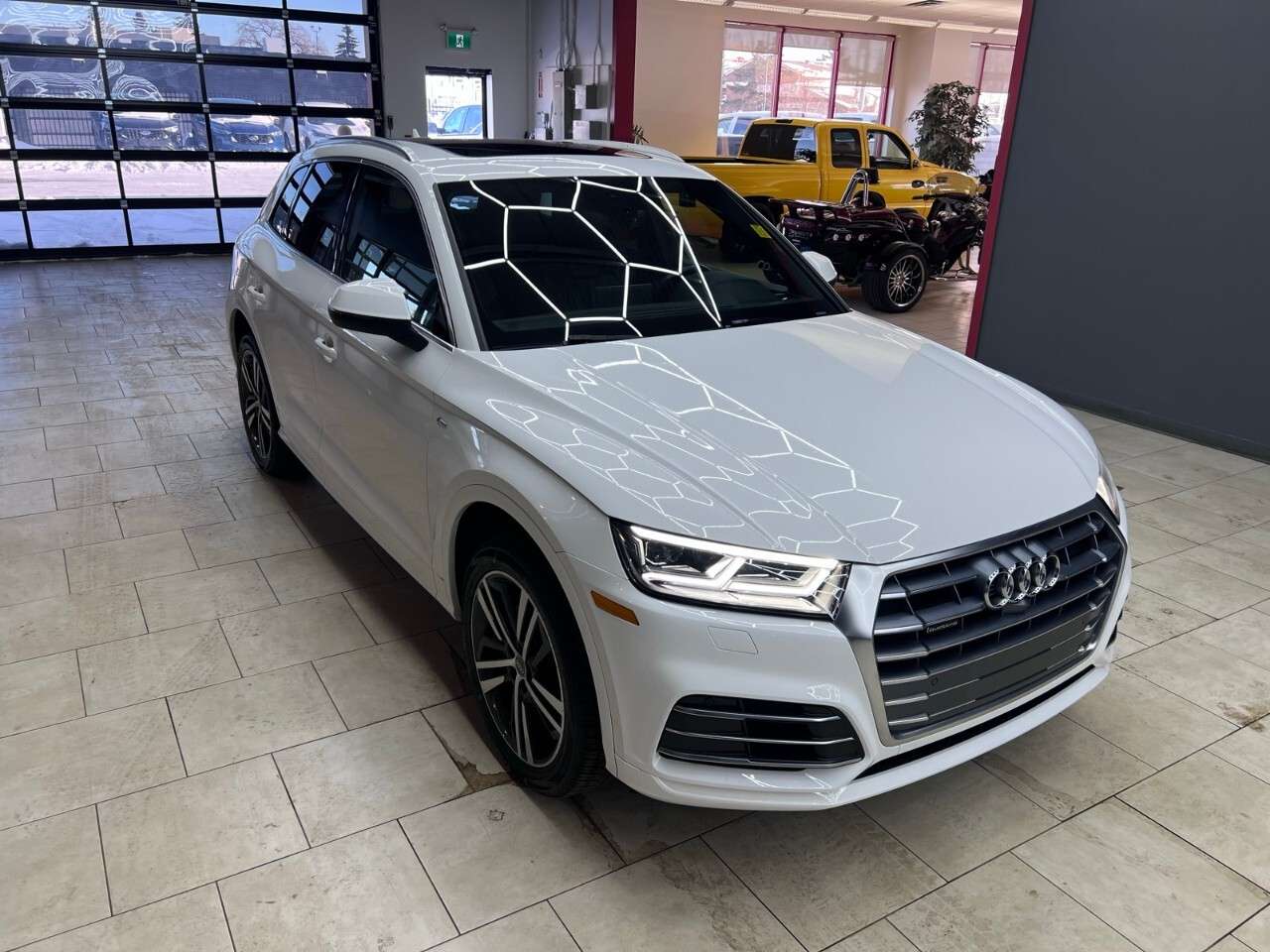 2020 Audi Q5 Technik 45 TFSI quattro thumb 10