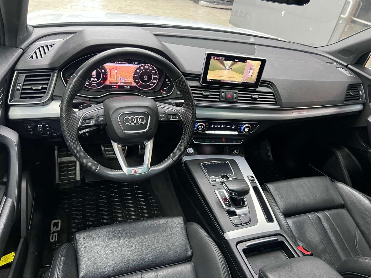 2020 Audi Q5 Technik 45 TFSI quattro thumb 15