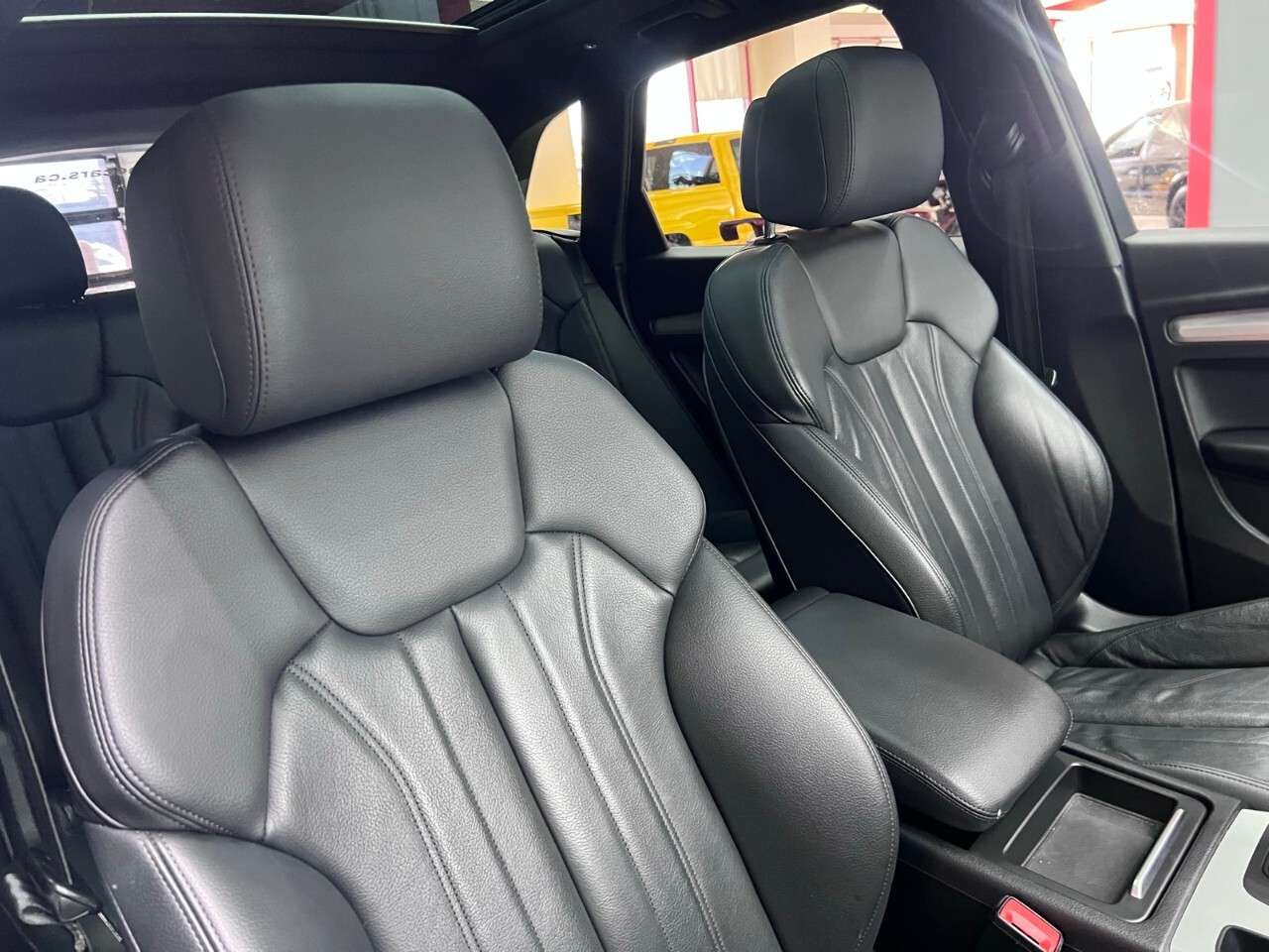 2020 Audi Q5 Technik 45 TFSI quattro thumb 13