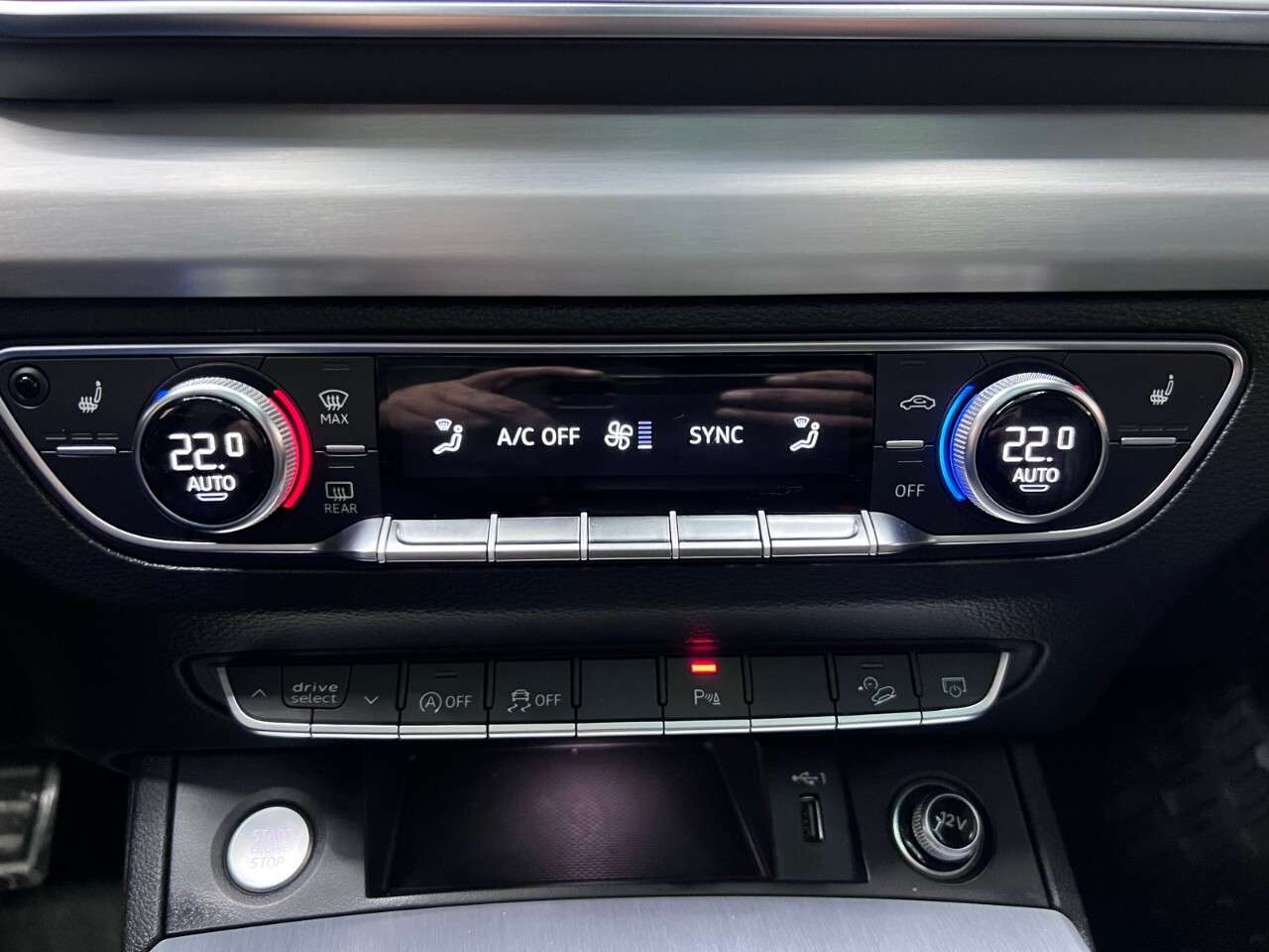 2020 Audi Q5 Technik 45 TFSI quattro thumb 25