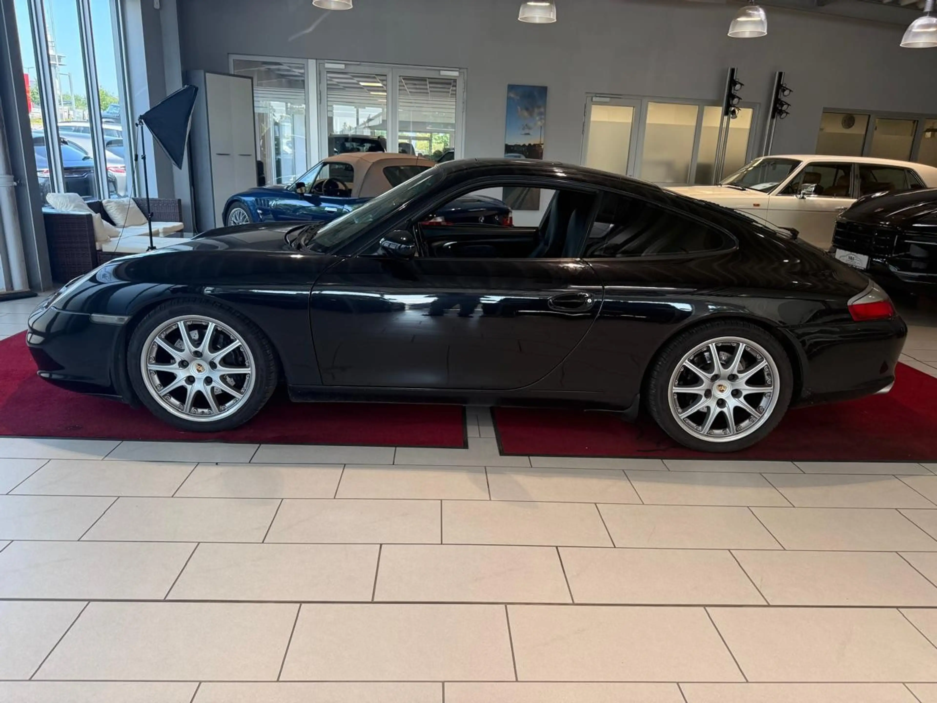 Porsche 911 Carrera Coupe*Schiebedach*Sitzheizung — photo 2