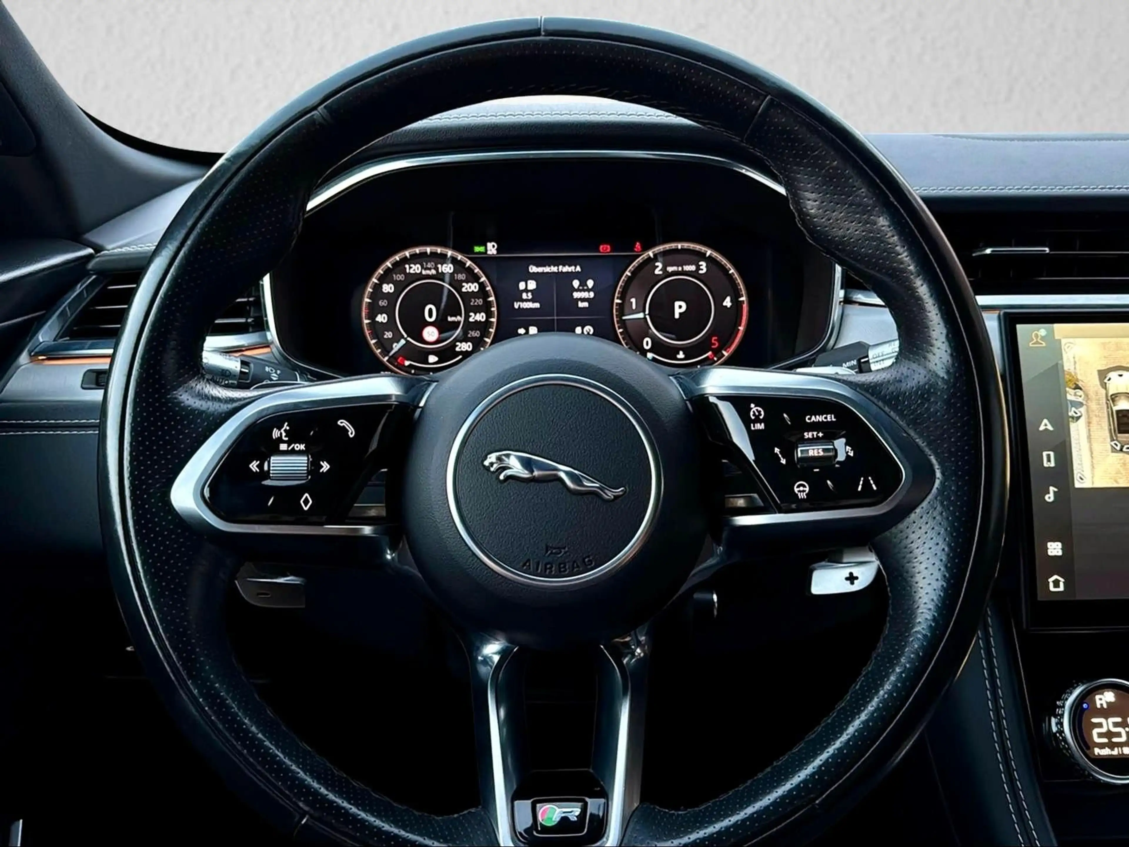 Jaguar F-Pace R-Dynamic SE AWD 90th*360°*ACC*LED*Leder* — photo 15