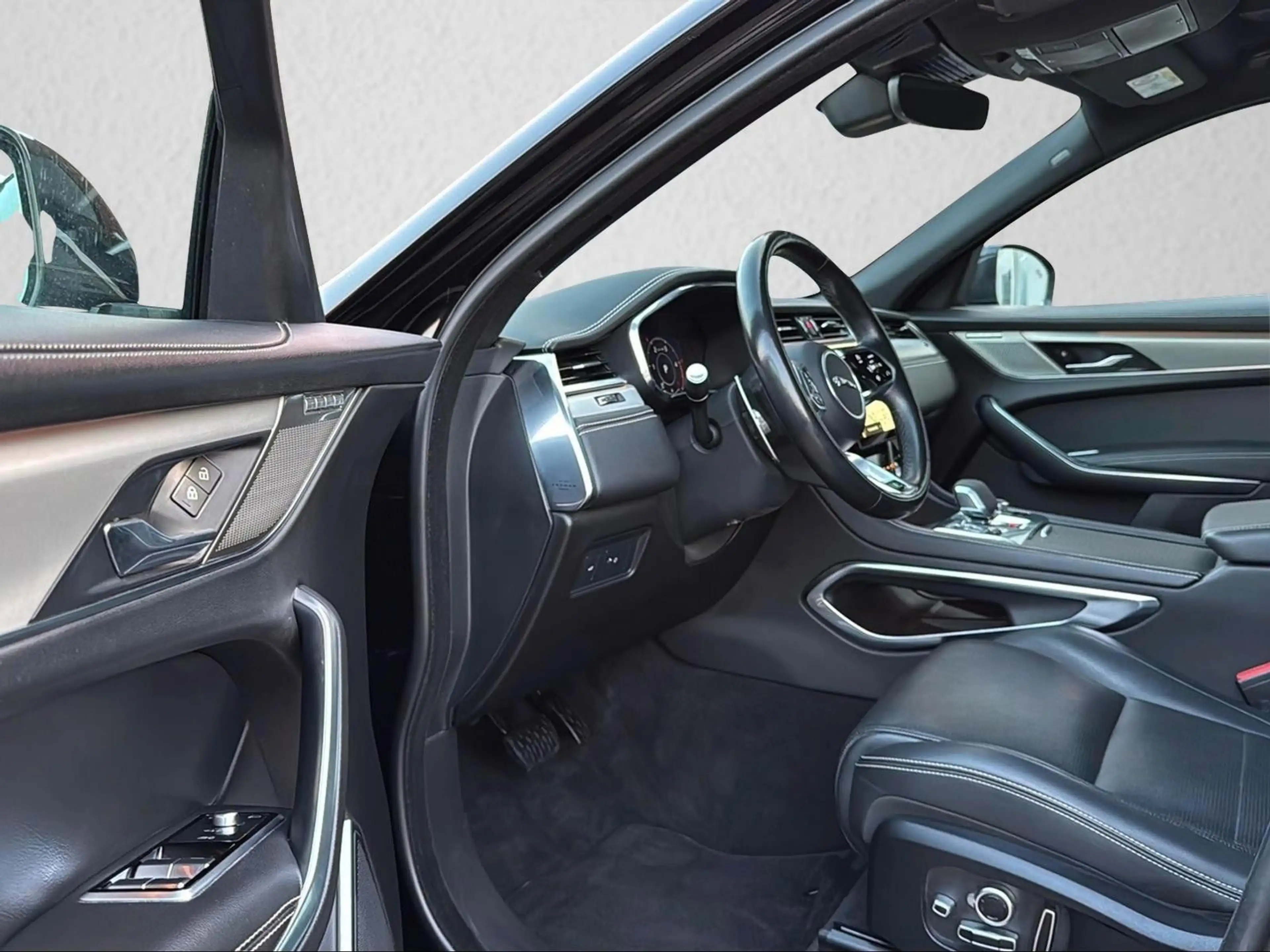 Jaguar F-Pace R-Dynamic SE AWD 90th*360°*ACC*LED*Leder* — photo 12