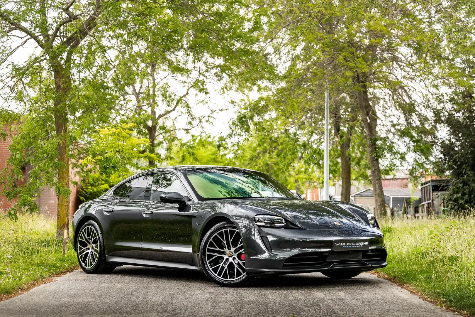 Porsche Taycan 4S Perfbatt+ * Pano * LED * 360 * BOSE * BTW * Gris - 1