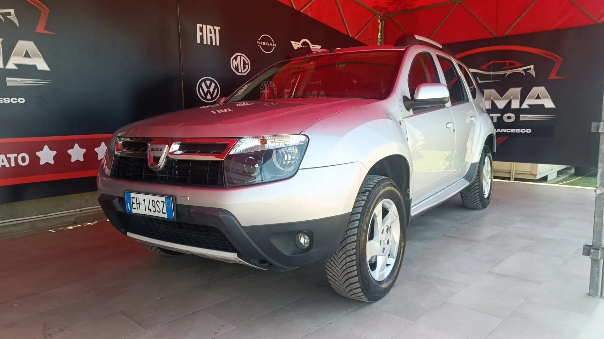 Dacia Duster Duster 1.5 dCi 110CV 4x4 Lauréate Gris - 1