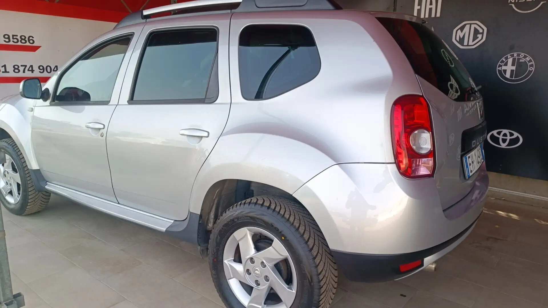 Dacia Duster Duster 1.5 dCi 110CV 4x4 Lauréate Gris - 2