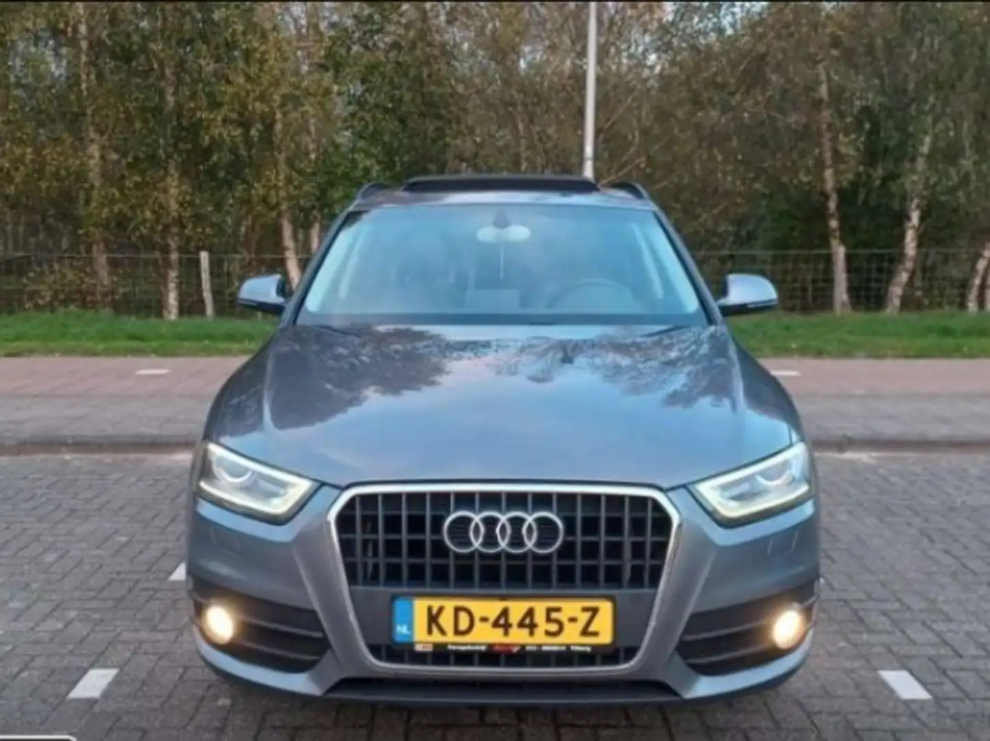 Audi Q3 2.0 TDI siva - 1