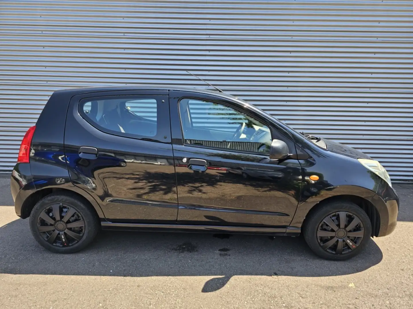 Suzuki Alto 1.0 Comfort Plus Schwarz - 1