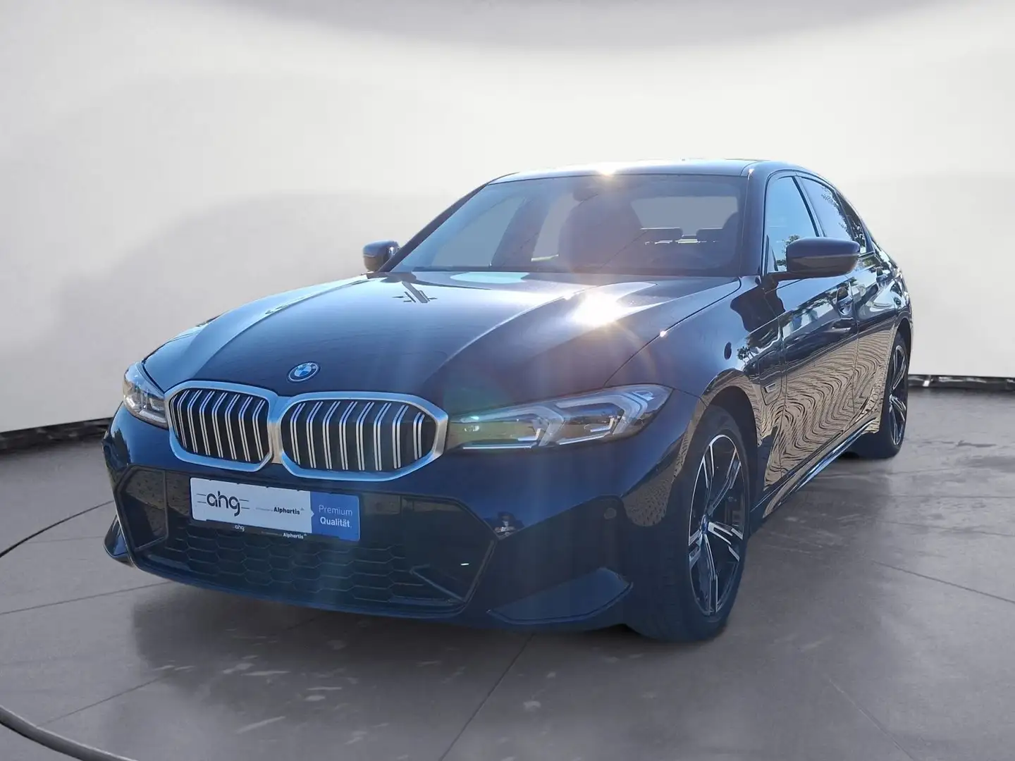 BMW 330 e Automatik Navi Bluetooth PDC Schn. HeadUp Blauw - 2