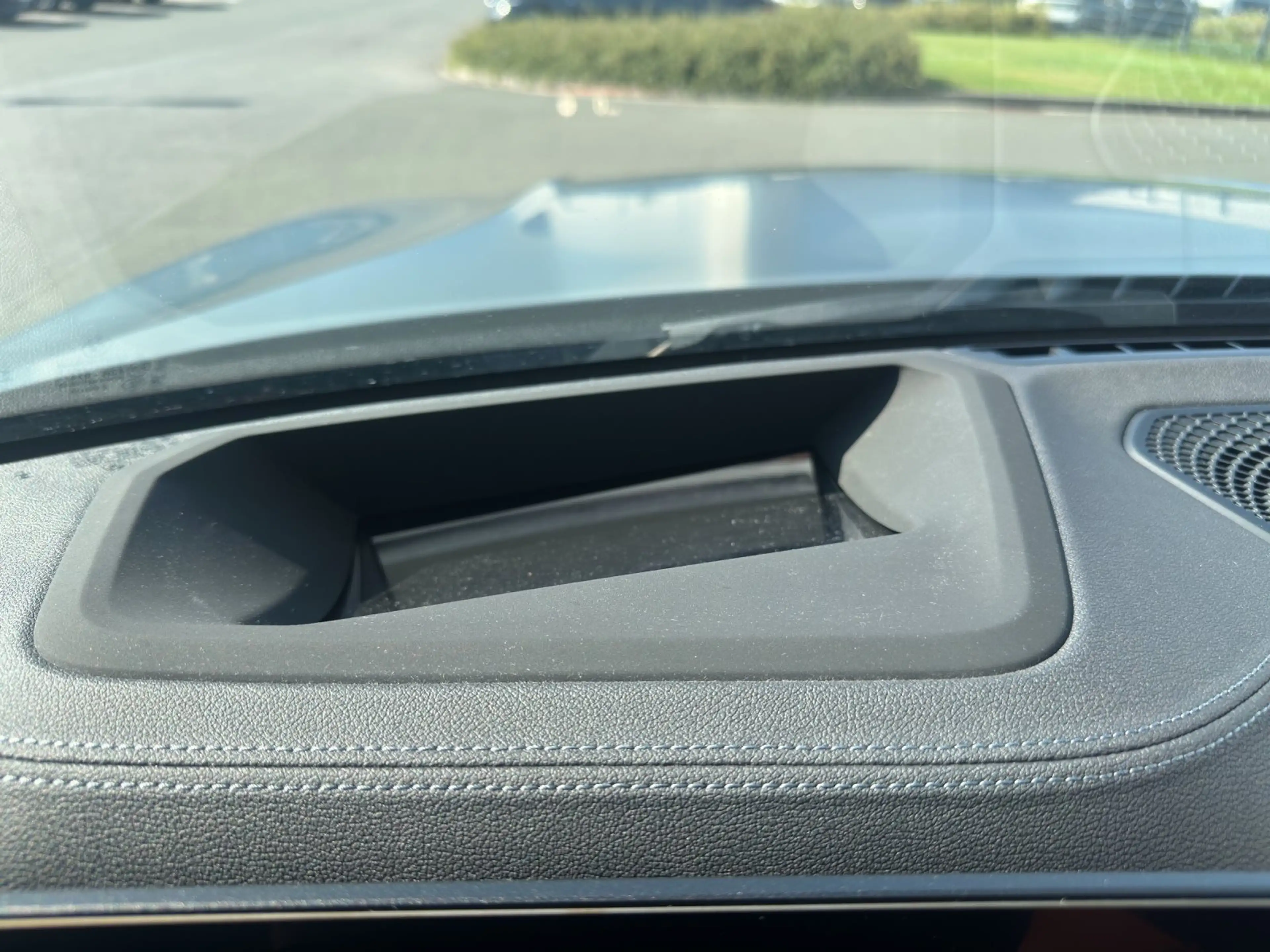 BMW M3 40i xDrive Touring M Sportpaket Pro — photo 13