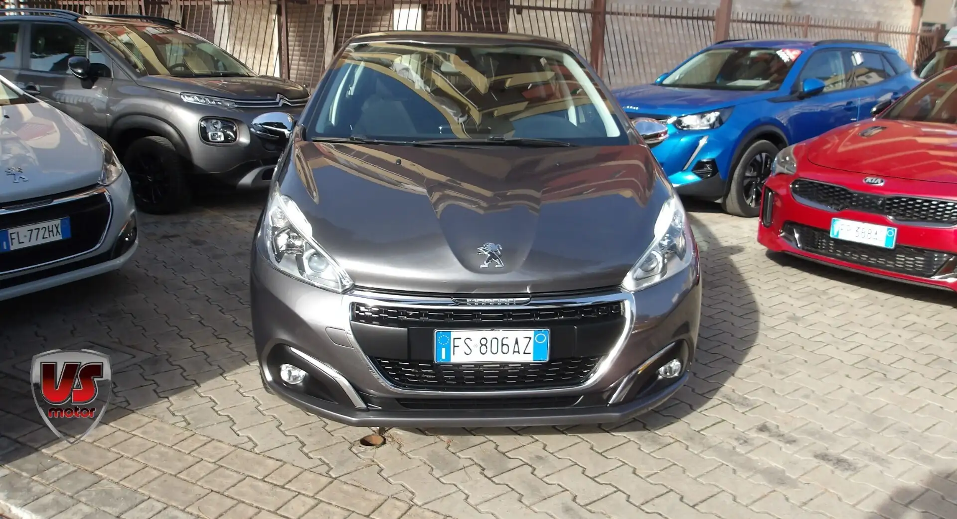 Peugeot 208 BlueHDi 75 5 porte Allure Gris - 2