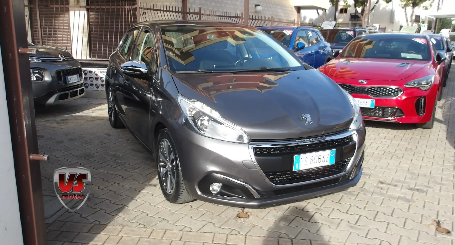 Peugeot 208 BlueHDi 75 5 porte Allure Gris - 1