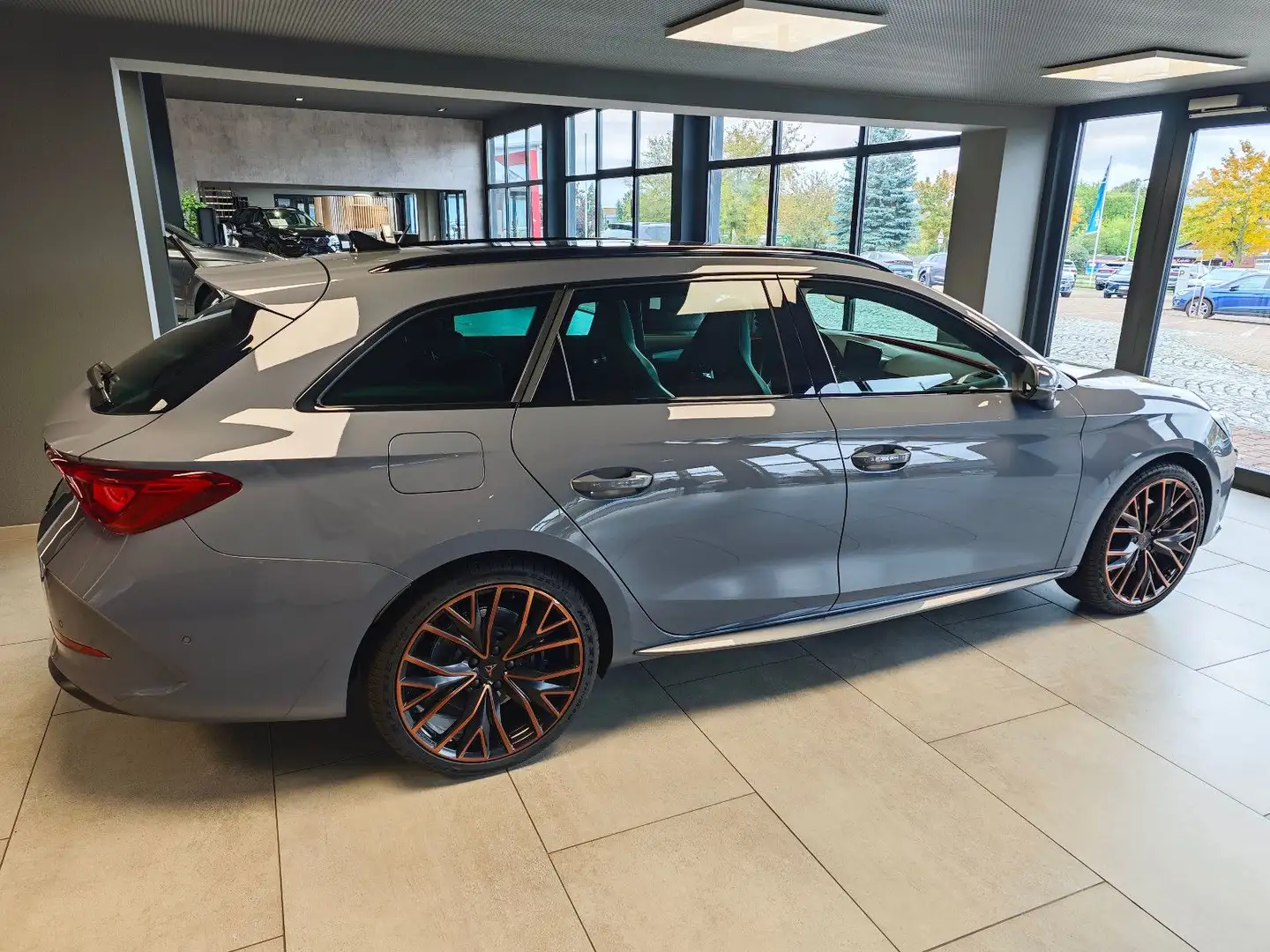 CUPRA Leon SP VZ 1.4 e-Hybrid Pano|Leder|XL|FullLink Grau - 2