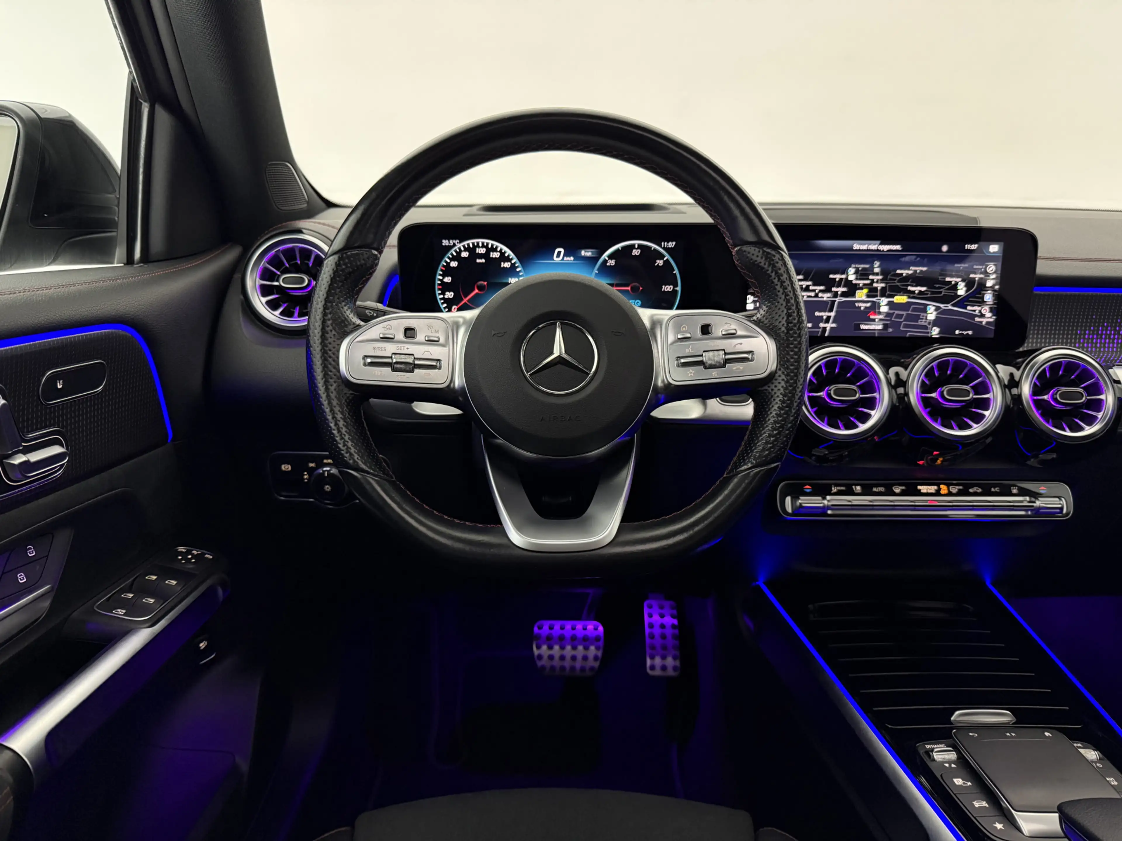 Mercedes-Benz EQB 250 250 AMG Line 67 kWh | Snelladen | SOH 96% | Pano | — photo 15