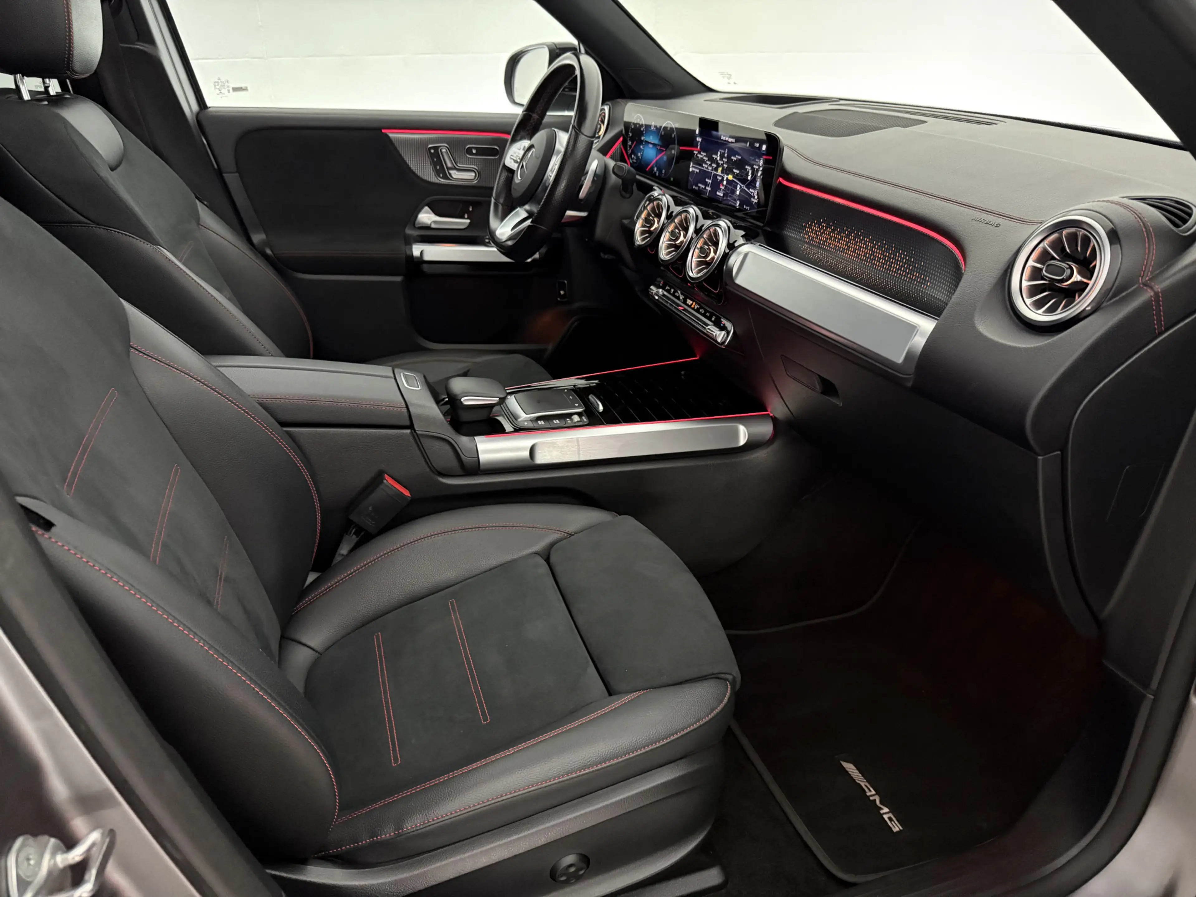 Mercedes-Benz EQB 250 250 AMG Line 67 kWh | Snelladen | SOH 96% | Pano | — photo 46