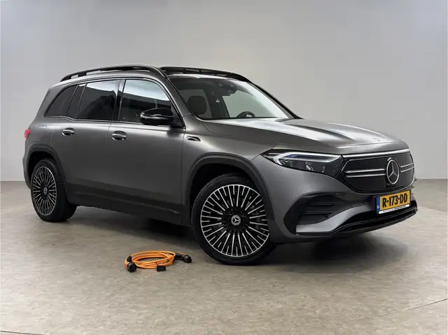 Mercedes-Benz Eqb view 6