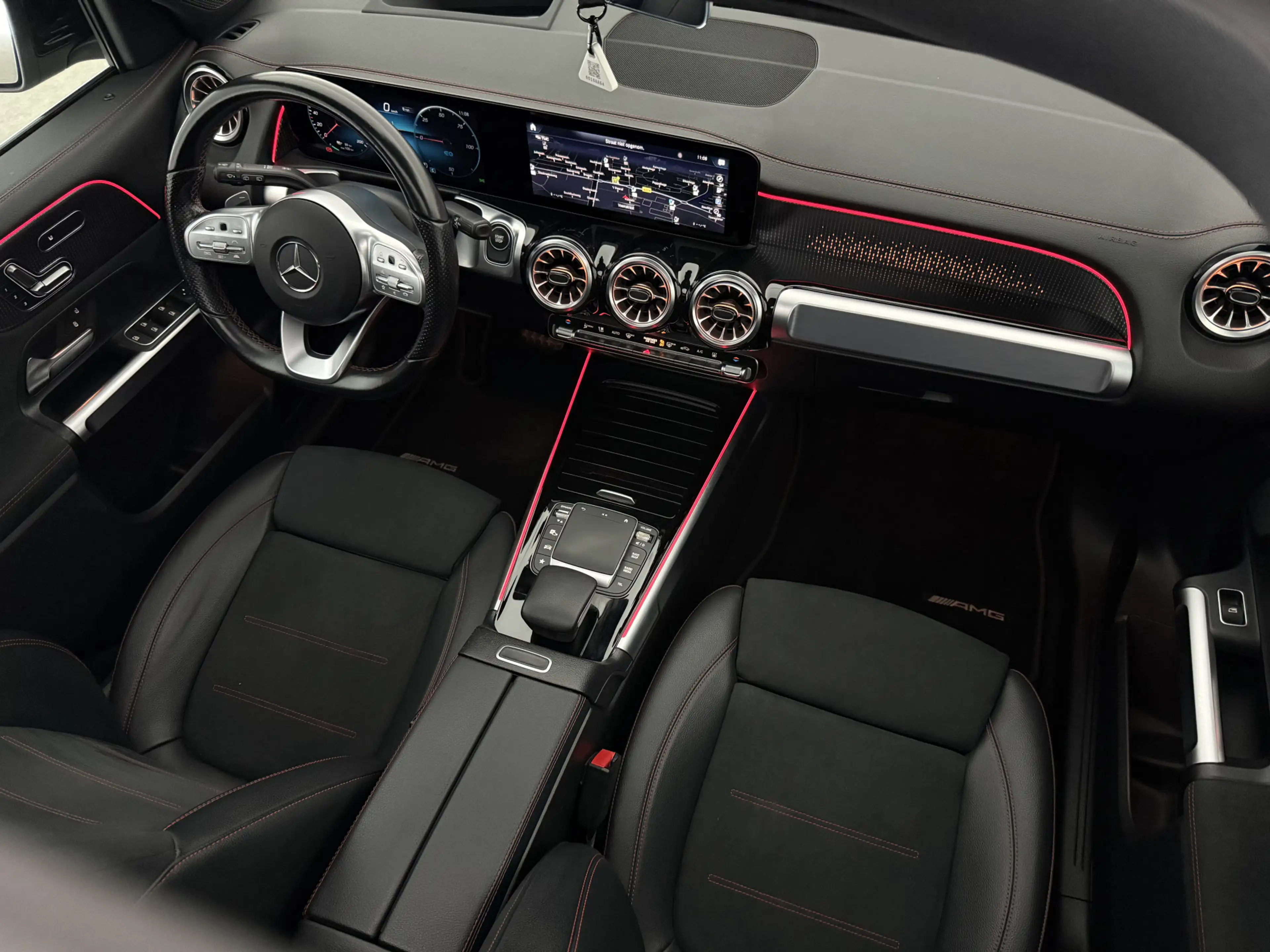 Mercedes-Benz EQB 250 250 AMG Line 67 kWh | Snelladen | SOH 96% | Pano | — photo 19