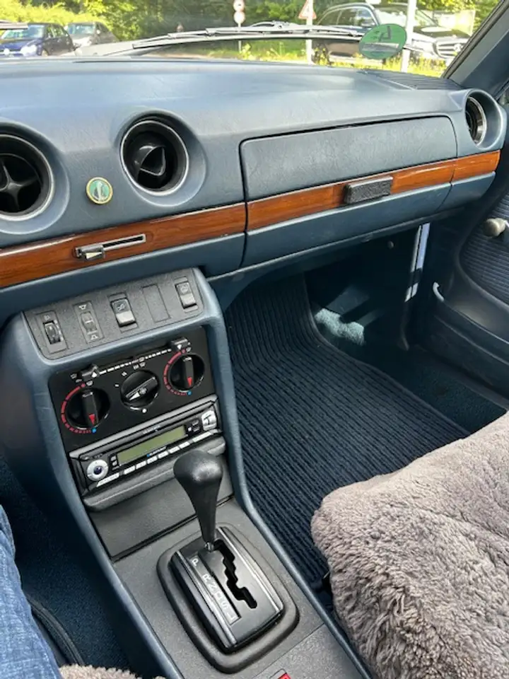 Mercedes-Benz 230 TÜV Neu bis 09/2028 - Opa's 230 E sucht neues zu Hause - lückenlose Historie - war nur im Familienbesitz, foto 5