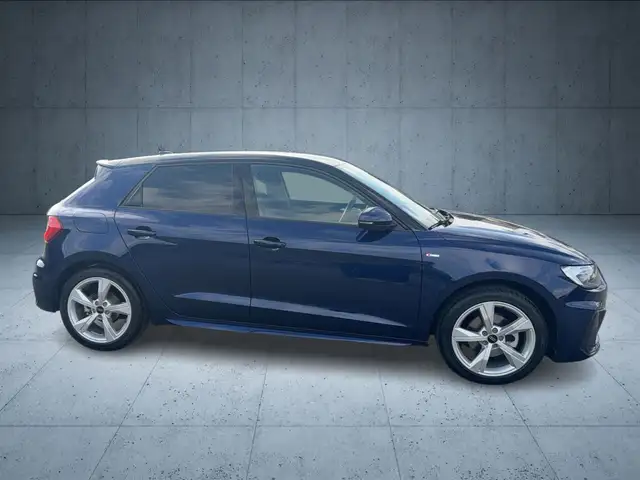 Audi A1 view 6