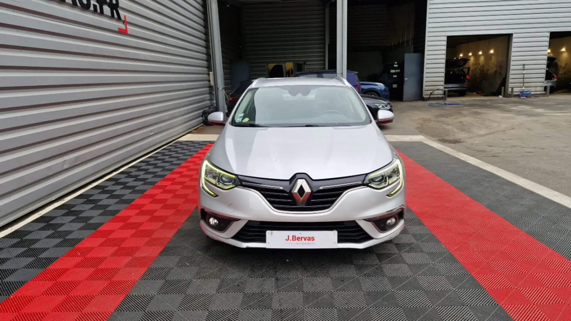 Renault IV Business Blue dCi 115 EDC - 2