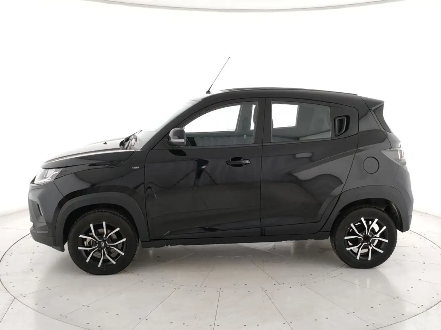 Mahindra KUV100 1.2 K8 Negro - 2