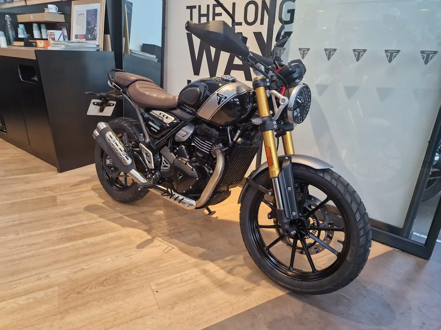 Triumph Scrambler 400 X Noir - 1