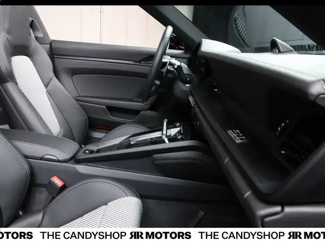 Porsche 911 Targa 4 GTS Edition 50 Jahre Porsche Design *Nr... Ansicht 26