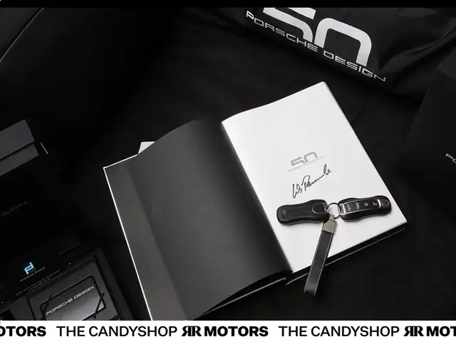 Porsche 911 Targa 4 GTS Edition 50 Jahre Porsche Design *Nr... Ansicht 45