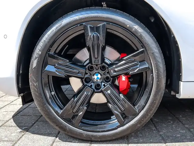BMW X3 view 5