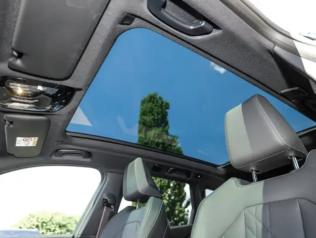 BMW X3 view 11