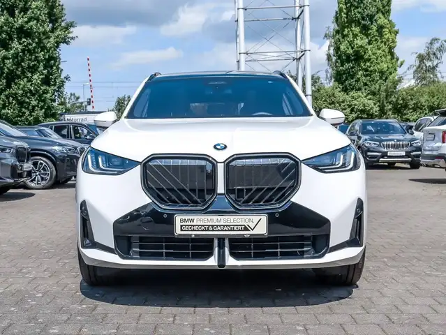 BMW X3 view 4