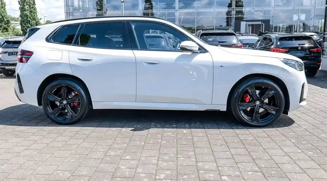BMW X3 view 7
