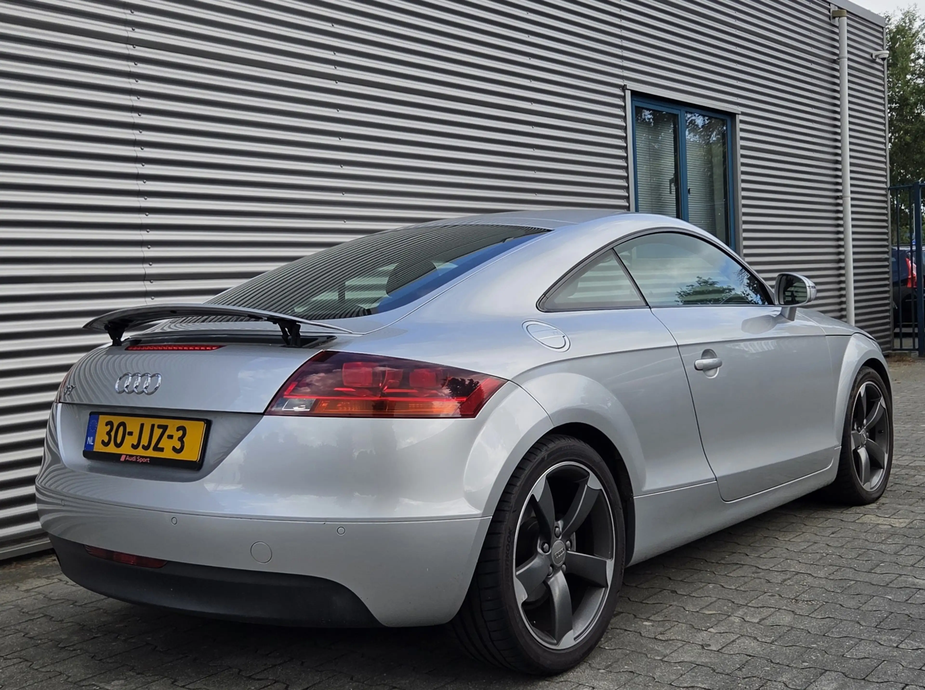 Audi TT 2.0 TFSI 200Pk AUT Silbersee/ Lichtsilber Metallic — photo 5