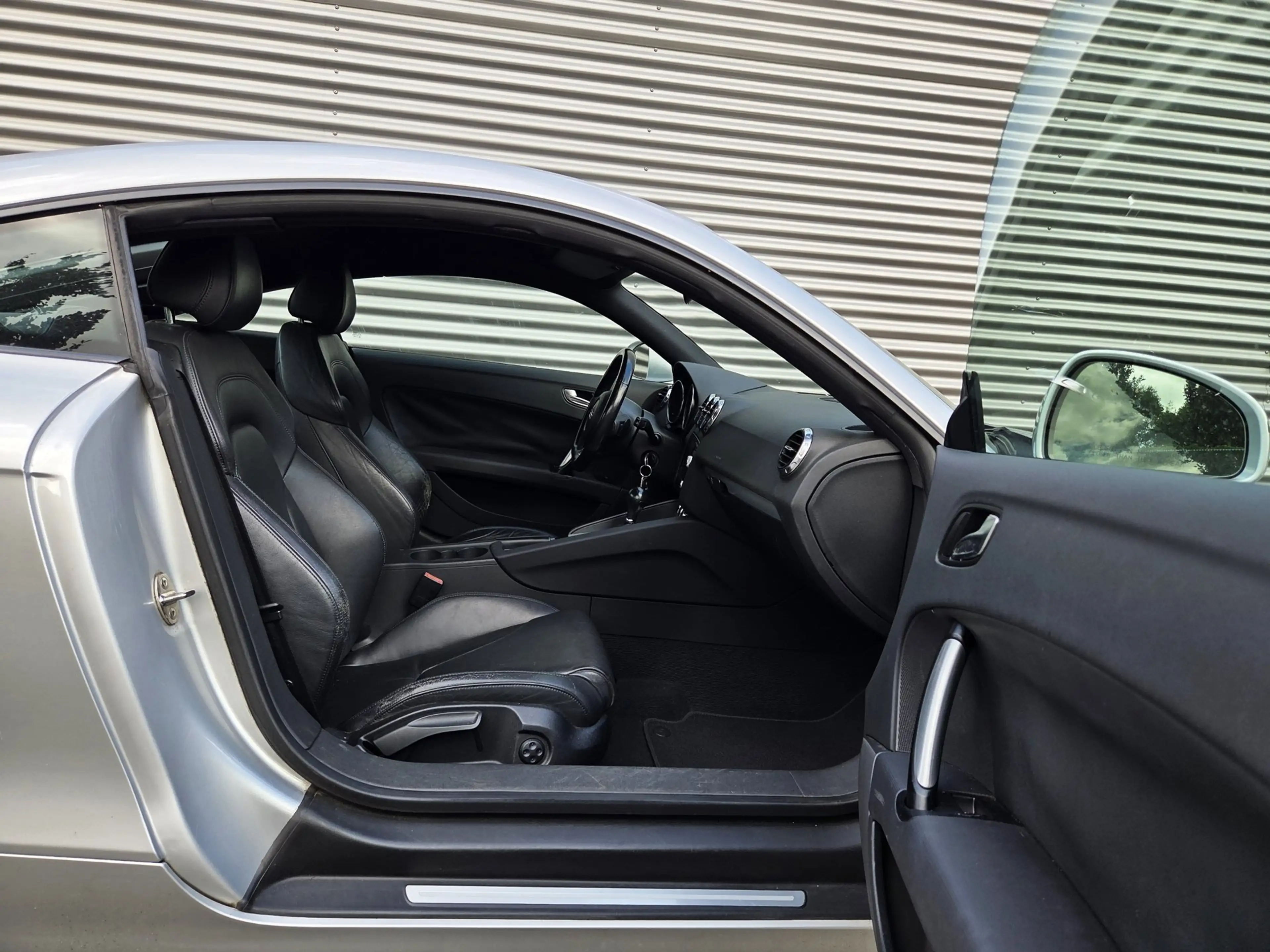Audi TT 2.0 TFSI 200Pk AUT Silbersee/ Lichtsilber Metallic — photo 13