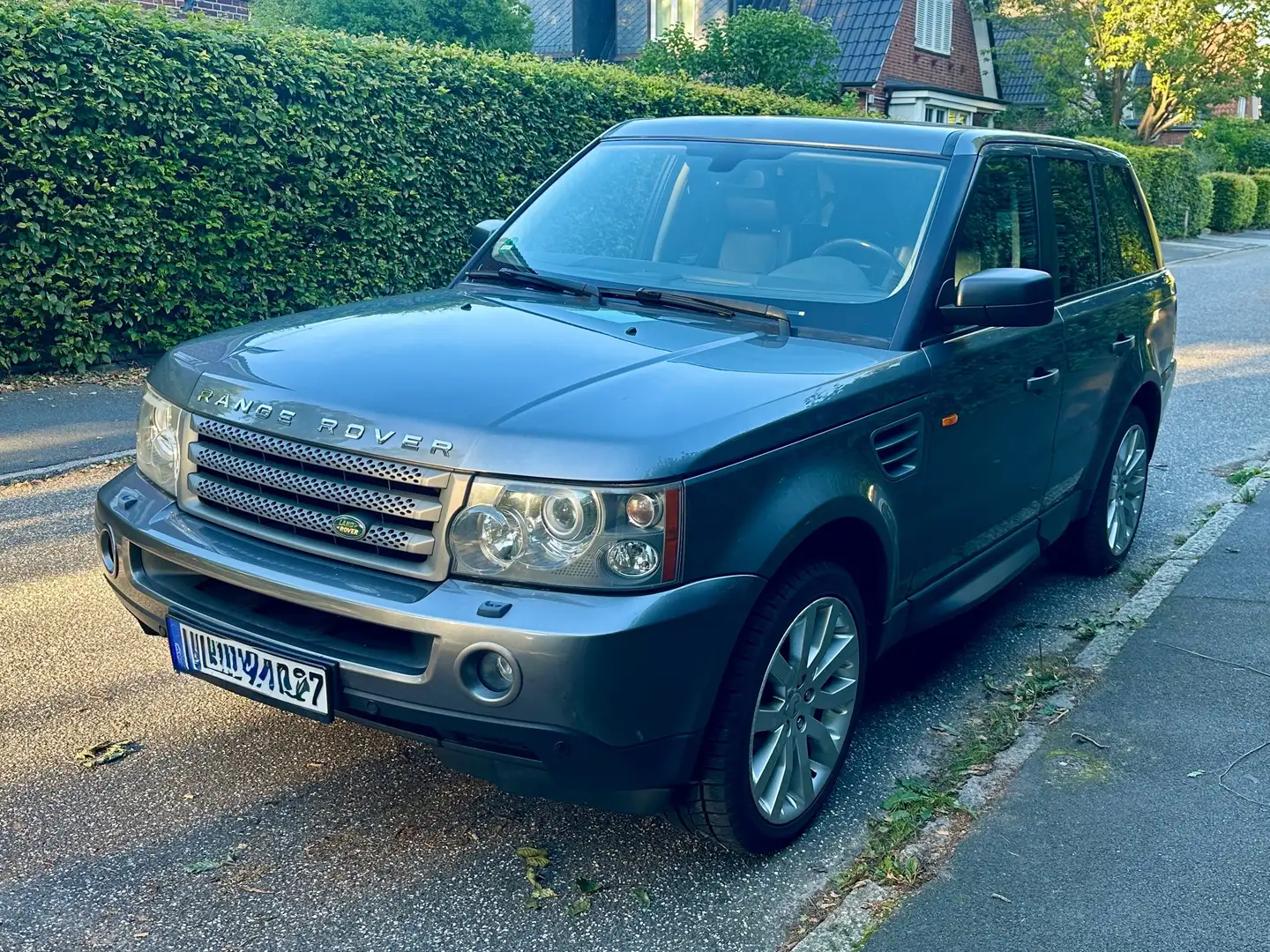 Land Rover Range Rover Sport Range Rover Sport TDV6 HSE Grau - 1