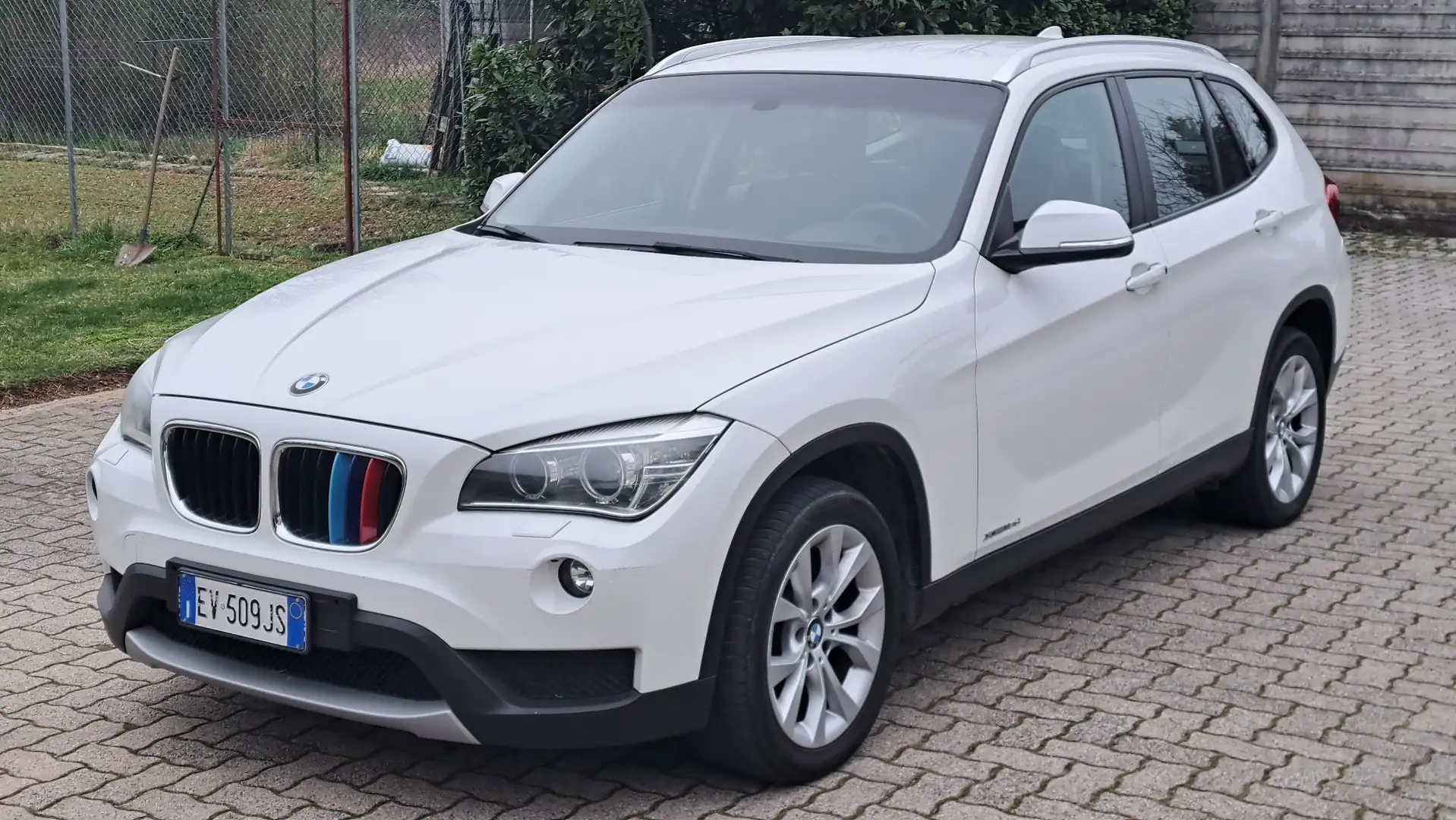 BMW X1 xDrive 18d - 1