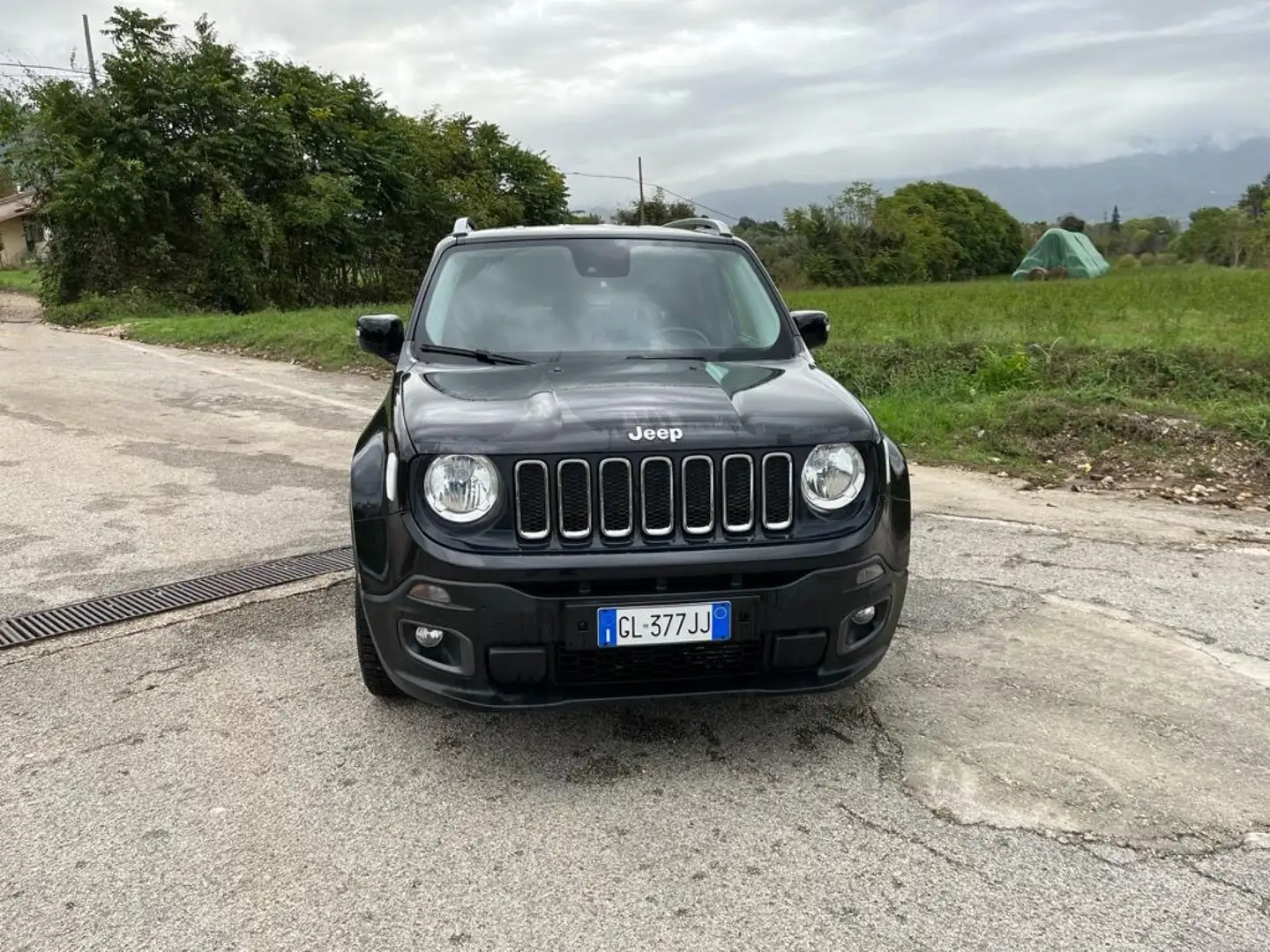 Jeep Renegade 1.4 m-air Longitude fwd 140cv Černá - 1