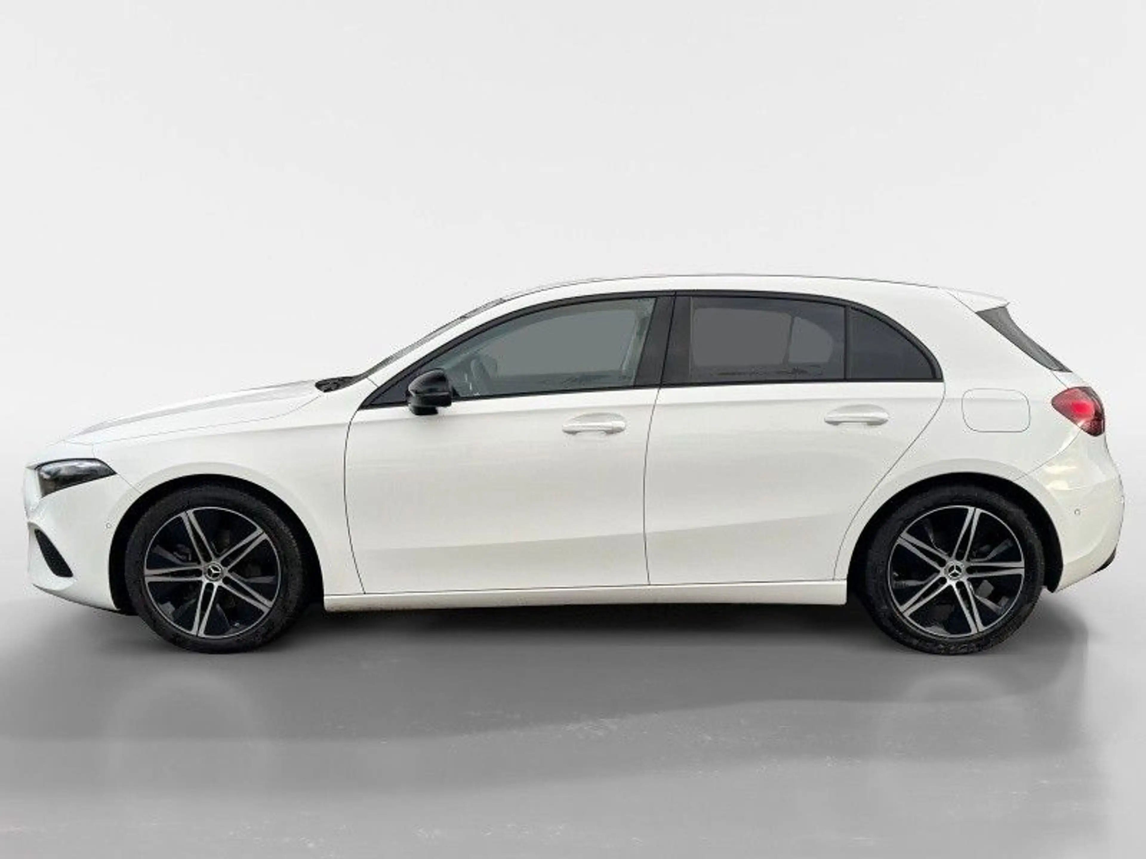 Mercedes-Benz A 200 d Progressive /ADVANCED/NIGHT/WINTER/18" — photo 2